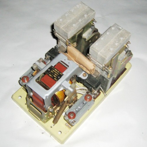 Контактор КМ-2244-ХХ М4